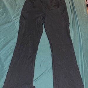 NWOT Medium leggings with side pockets and flare. Bottoms